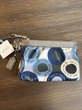 NWT Coach Circle Print Wristlet - Navy, Light Blue, Silver